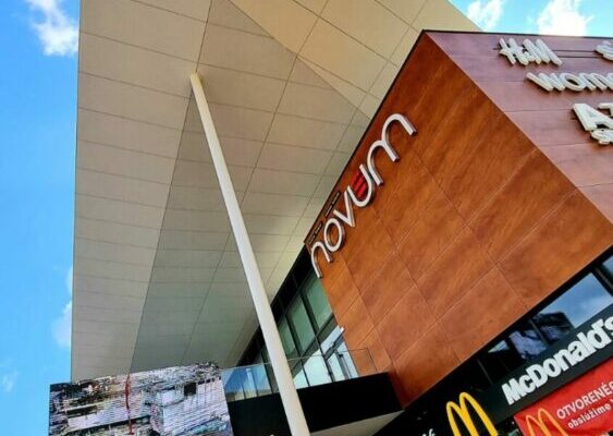 odvetrane fasady pre budovy a obchodne centra